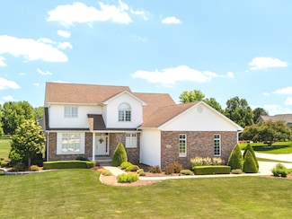 2305 Fox Run Dr, Kankakee, IL 60901