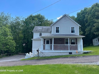 11 Pikes Peak St, Nanticoke, PA 18634
