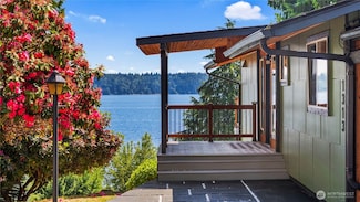 1313 Colchester Dr SE, Port Orchard, WA 98366