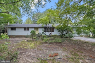 26 Bentley Rd, Monroe Township, NJ 08831