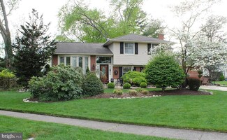 12 Overhill Rd, Stratford, NJ 08084