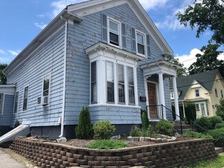 56 Auburn St, Cranston, RI 02910
