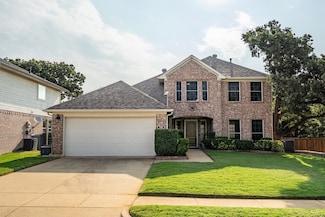 736 Thousand Oaks Dr, Lake Dallas, TX 75065