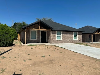 301 Avenue L, Abernathy, TX 79311