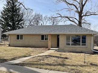 7324 Maple Dr, Urbandale, IA 50322