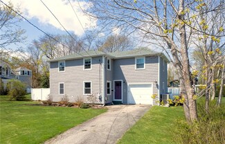 7 Walnut St, Narragansett, RI 02882