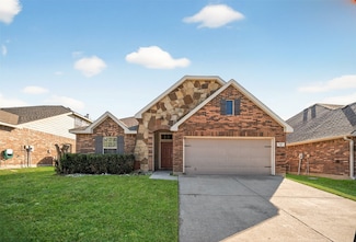 633 Tradewind Dr, Fort Worth, TX 76131