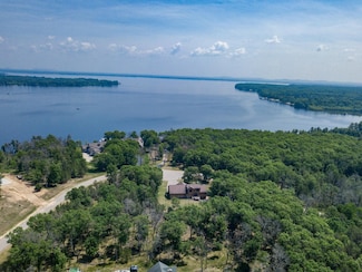 W5037 Timber Ridge Ln, Mauston, WI 53948