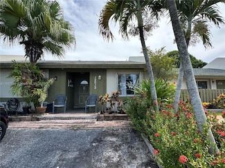 12012 SW 110th Street Cir N, Miami, FL 33186