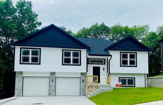1215 SW Graystone Dr, Grain Valley, MO 64029