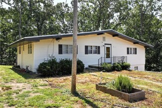 5981 Warpath Rd, Flowery Branch, GA 30542