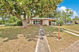 1610 Brady Dr, Deltona, FL 32725