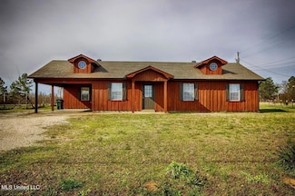 92 S Center St, Potts Camp, MS 38659