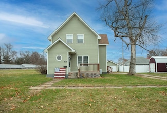 208 Chicago St, Sumner, IA 50674