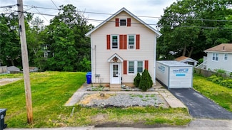 52 Planet Ave, Riverside, RI 02915