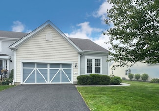 633 Championship Dr Unit 633, Oxford, CT 06478