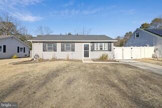 62 Belleview Ave, Sicklerville, NJ 08081