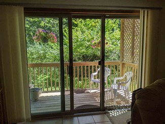 2035 Woods Ln, Petoskey, MI 49770