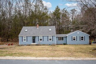 11 Deer Run Cir, Kingston, NH 03848