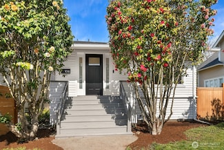 108 NE 50th St, Seattle, WA 98105