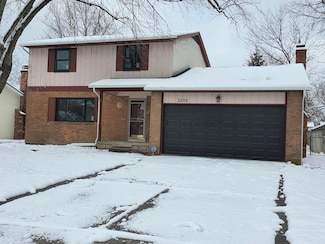 2208 Pine Knoll Ave, Columbus, OH 43229