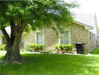 9330 Tooley Dr, Houston, TX 77031