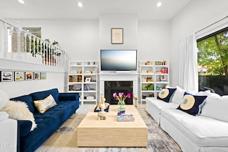 2450 E Del Mar Blvd Unit 1, Pasadena, CA 91107
