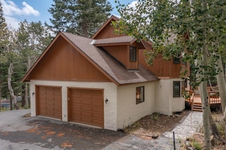 85 Summit St, Mammoth Lakes, CA 93546