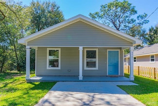 5767 Avondale Rd, Bellview, FL 32526