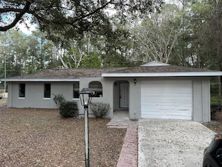 10225 N Abby Dr, Citrus Springs, FL 34434