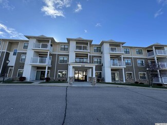 809 7th Ave N, Clear Lake, IA 50428