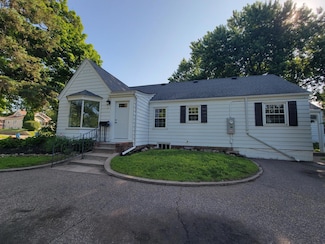 4240 Lake Road Ave, Robbinsdale, MN 55422
