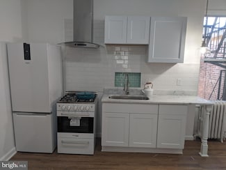 2827 N Calvert St Unit 2, Baltimore, MD 21218