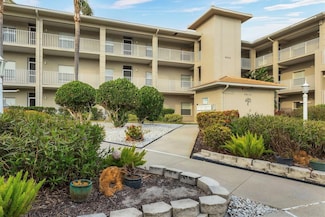 9630 Club Cir S Unit 6303, Sarasota, FL 34238