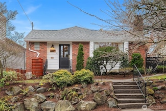 3211 NW 70th St, Seattle, WA 98117