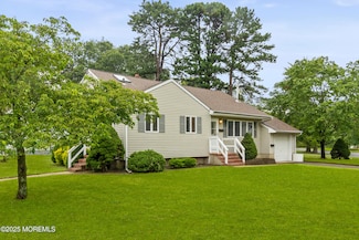 32 Branch Rd, Oakhurst, NJ 07755