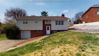 4 Hillcrest Dr, Scott Depot, WV 25560