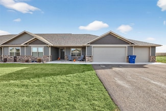 10 Copper Creek Ln, Great Falls, MT 59405