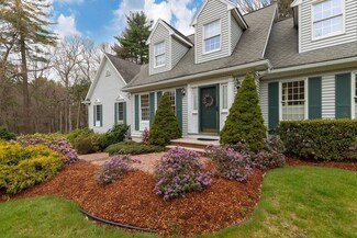2 Acorn Knoll Dr, North Reading, MA 01864