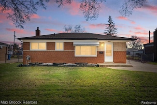 26630 Thomas St, Warren, MI 48091