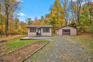 909 Upper Middle Creek Rd, Kunkletown, PA 18058
