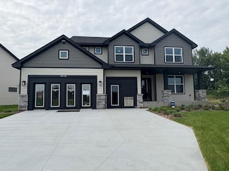 4975 Noble Dr NW, Rochester, MN 55901