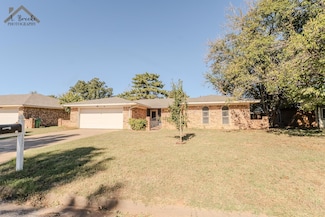 1221 Amherst St, Burkburnett, TX 76354