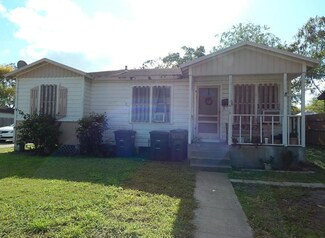 1613 Islla Dr, Corpus Christi, TX 78416