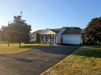 23 Beth Dr, Fairchance, PA 15436