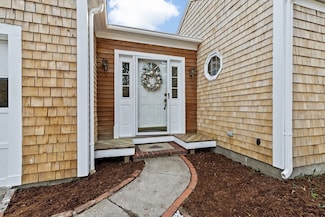 95 Center St, South Dennis, MA 02660