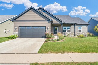 1612 E Horizon Ln, Urbana, IL 61802