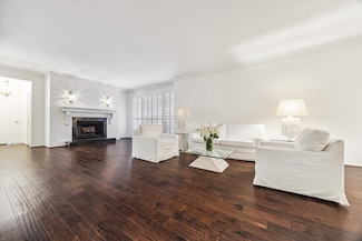 9333 Memorial Dr Unit 301, Houston, TX 77024