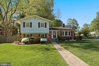 10123 Scout Dr, Fairfax, VA 22030
