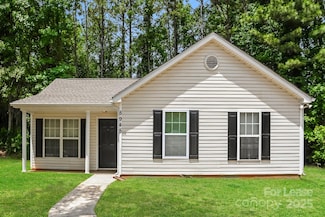 5945 Hamilton Oaks Dr, Charlotte, NC 28216